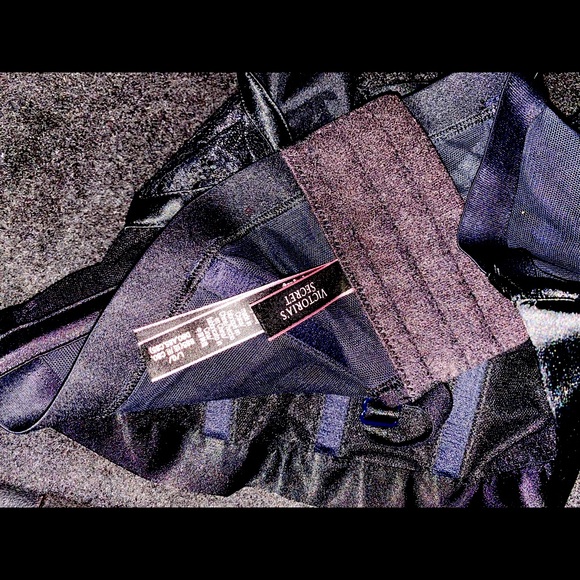 NWOT VS very sexy black longline bralette - Picture 2 of 3